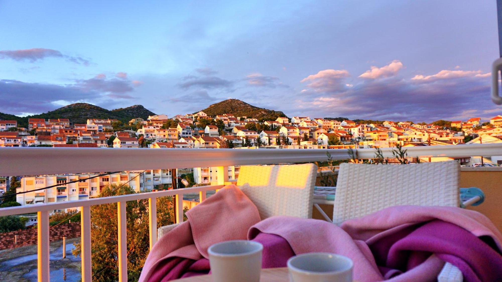 Apartments Sunny Elza Hvar Town Luaran gambar