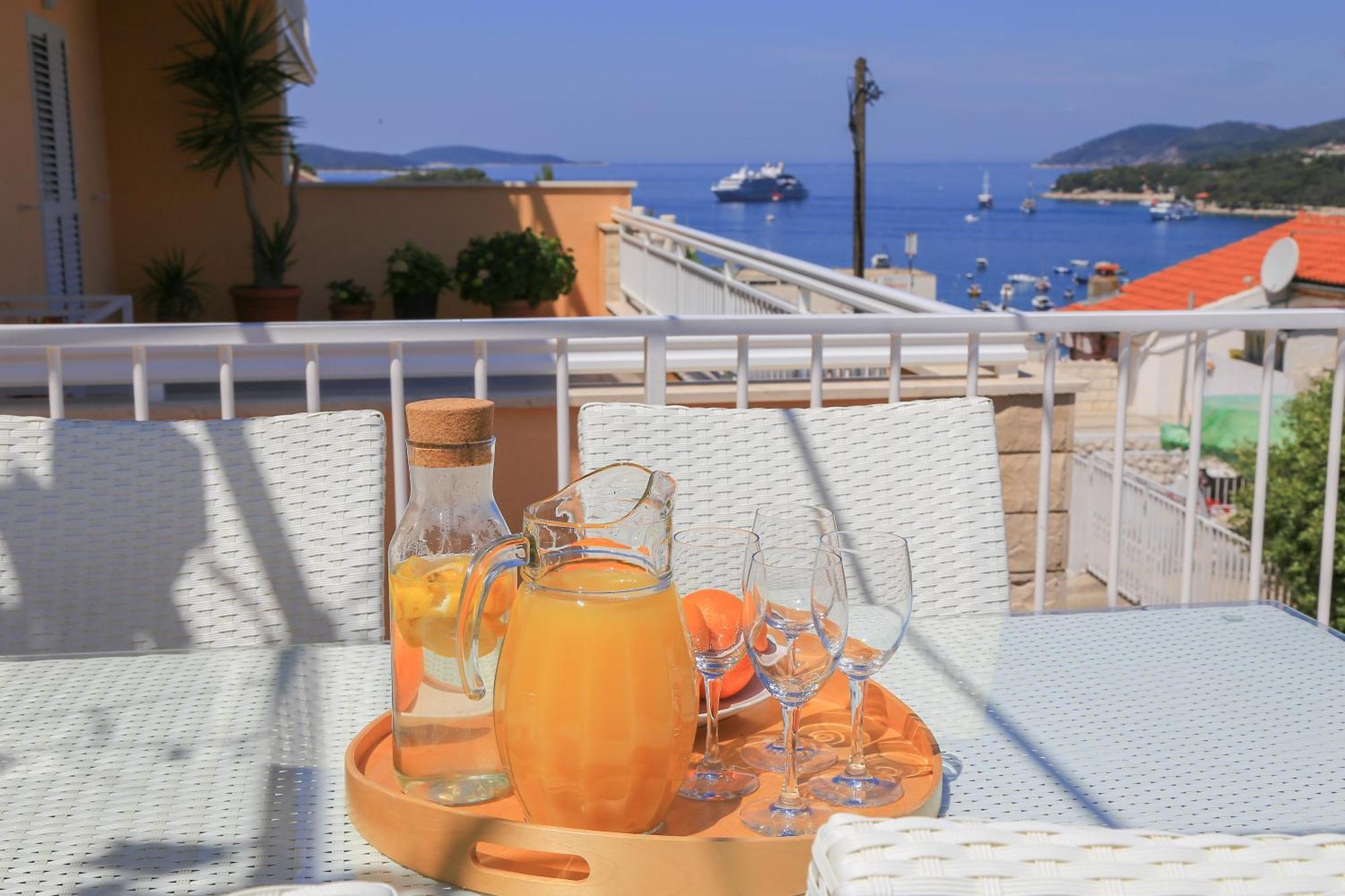 Apartments Sunny Elza Hvar Town Bilik gambar