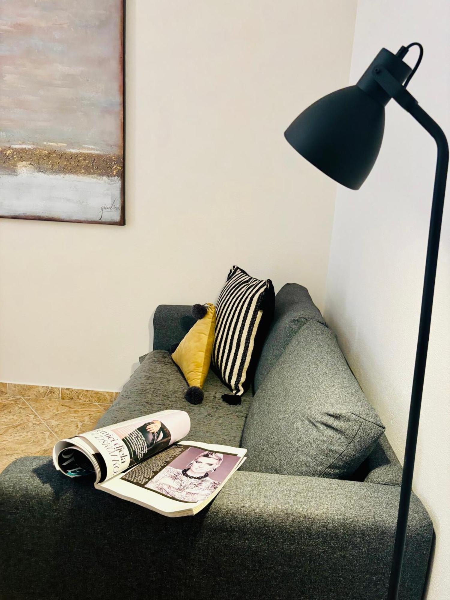 Apartments Sunny Elza Hvar Town Luaran gambar