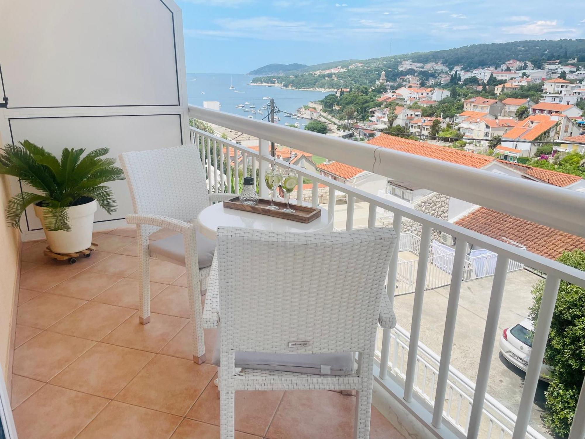 Apartments Sunny Elza Hvar Town Bilik gambar
