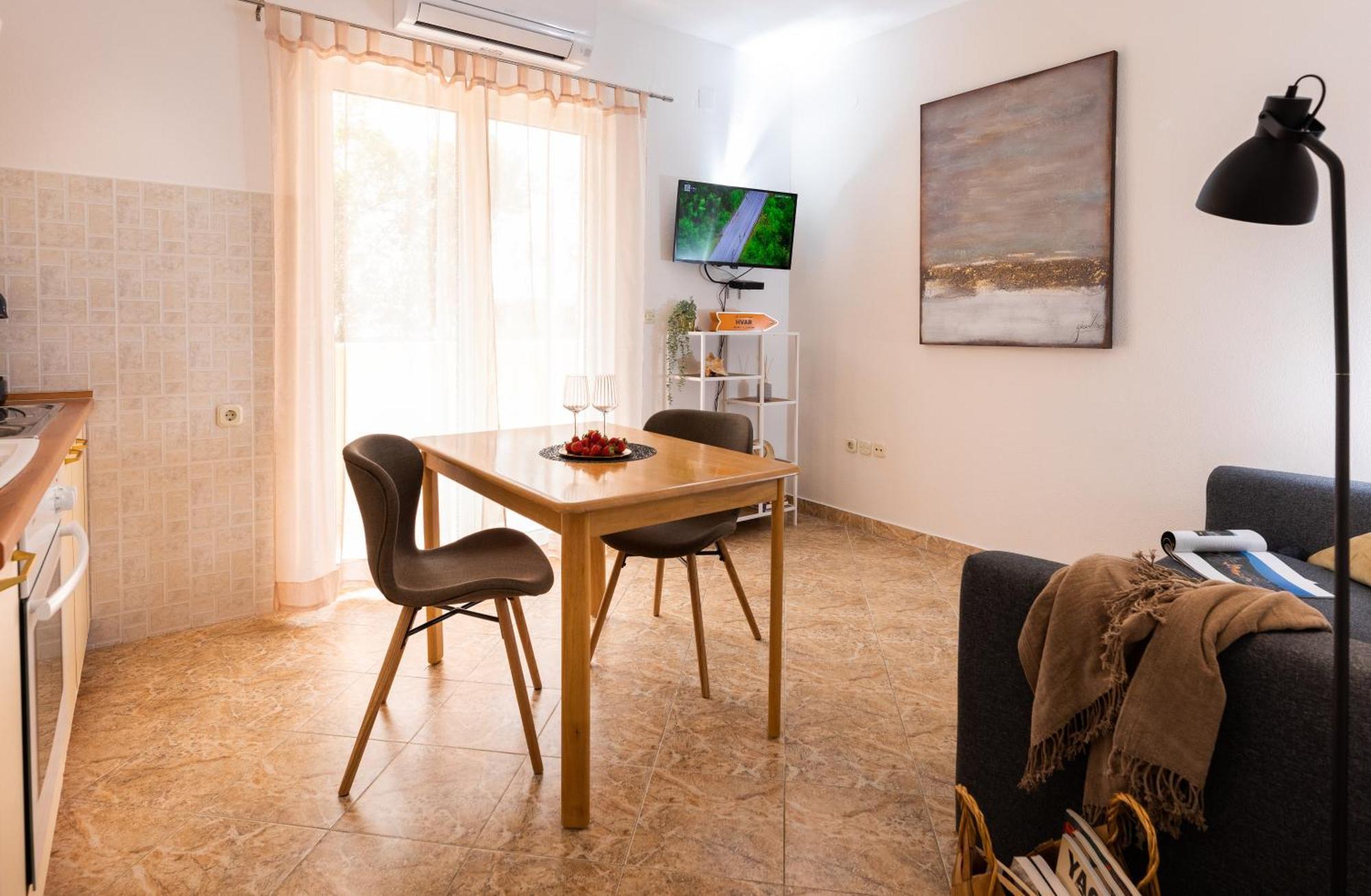 Apartments Sunny Elza Hvar Town Luaran gambar