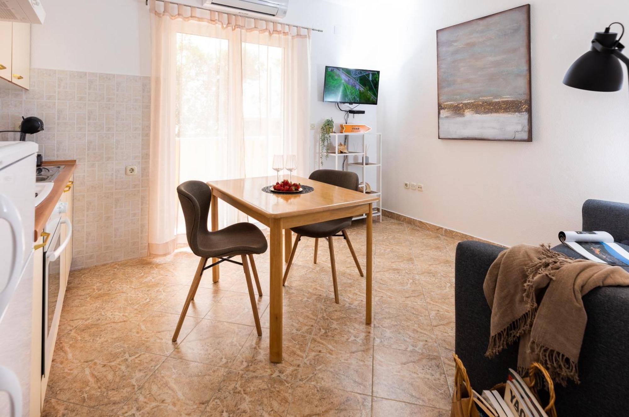 Apartments Sunny Elza Hvar Town Luaran gambar