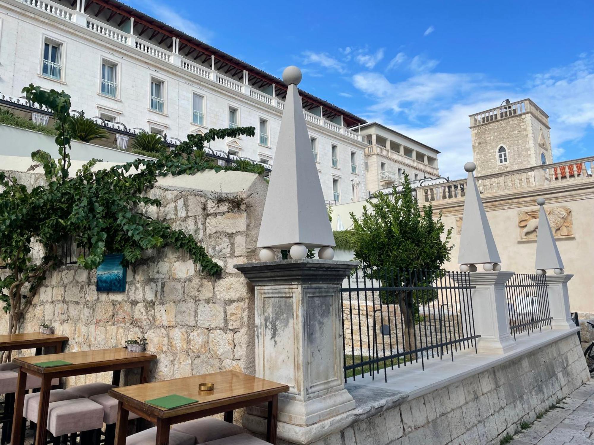 Apartments Sunny Elza Hvar Town Luaran gambar