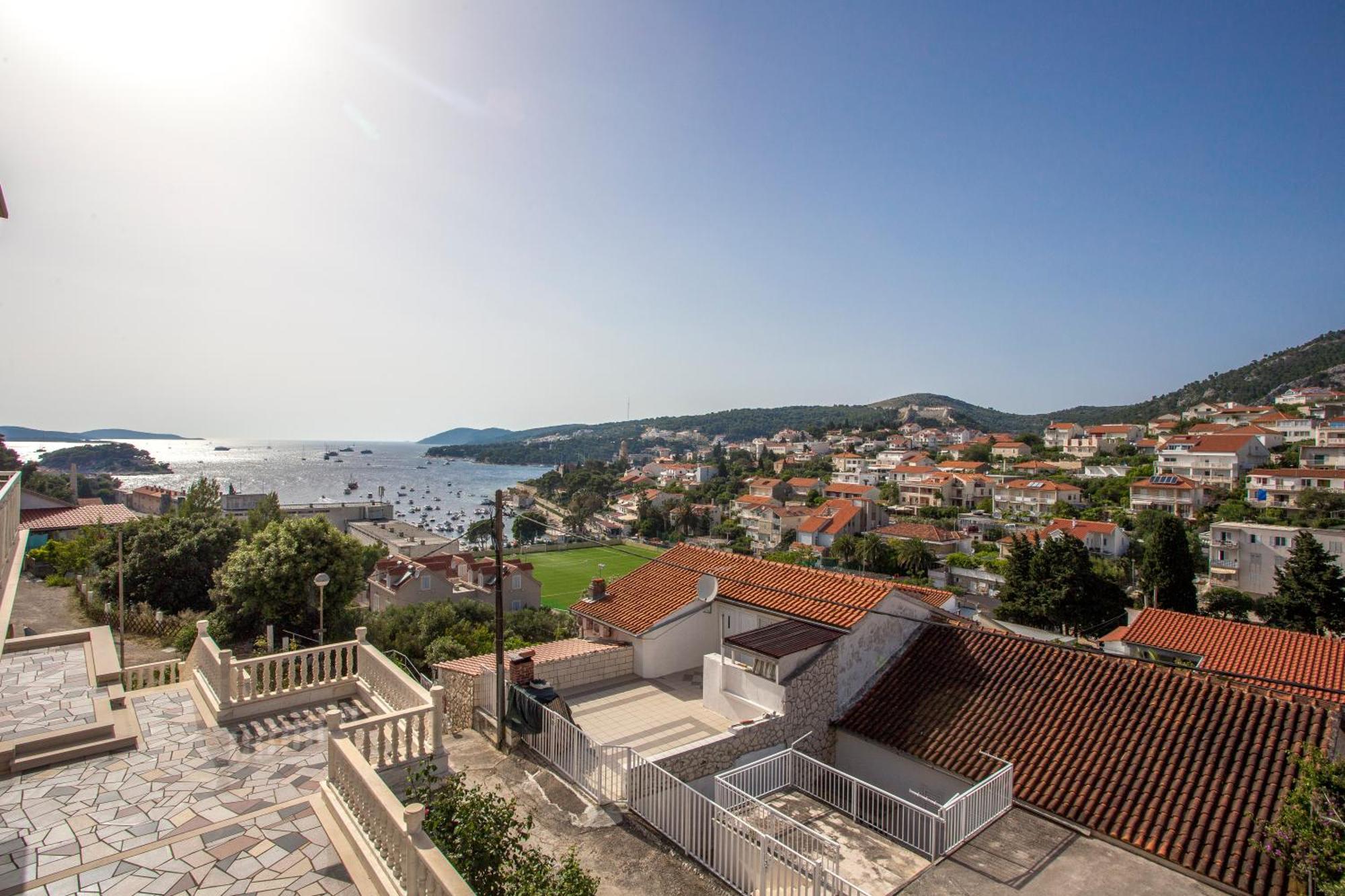 Apartments Sunny Elza Hvar Town Luaran gambar