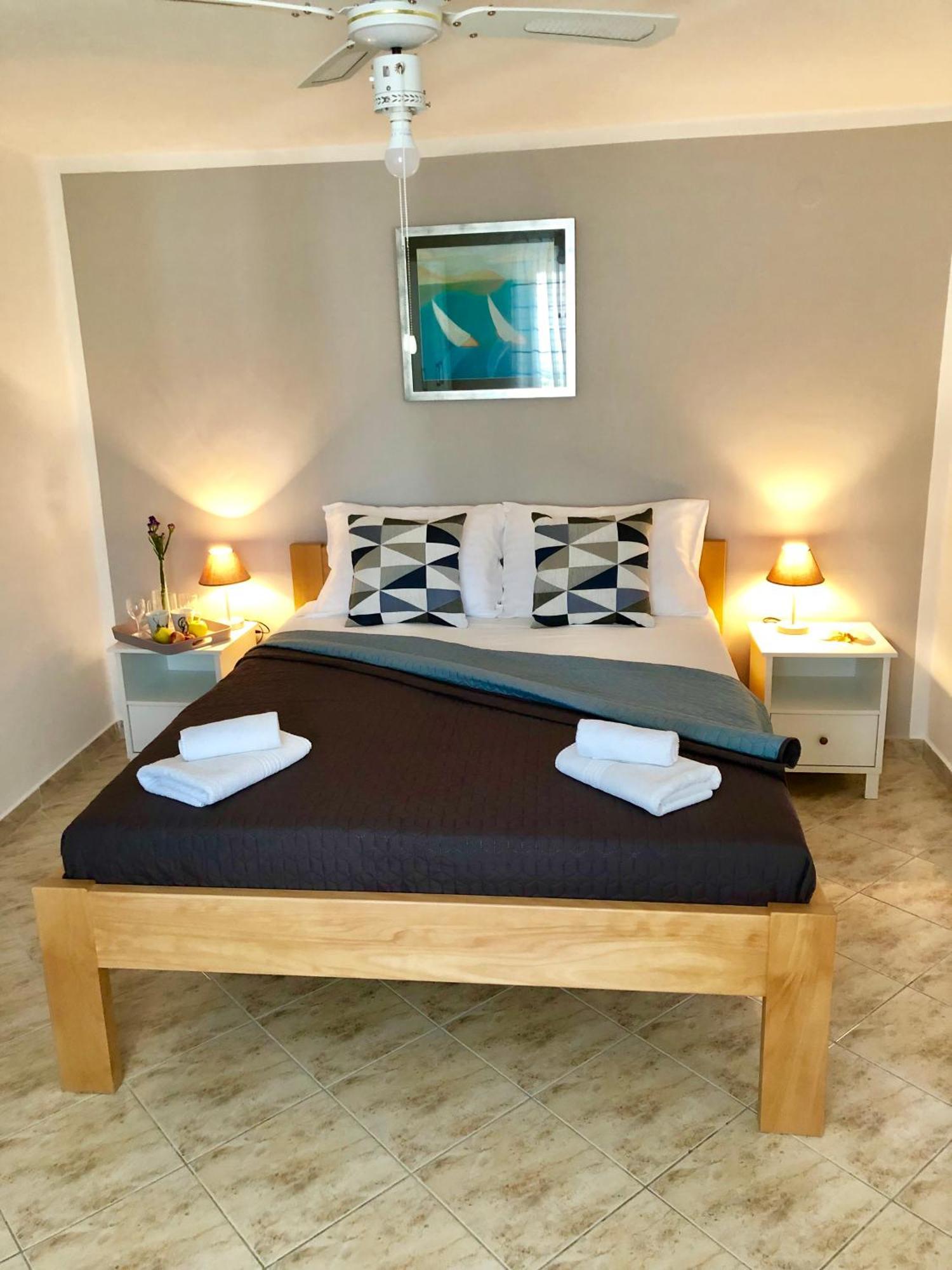 Apartments Sunny Elza Hvar Town Luaran gambar